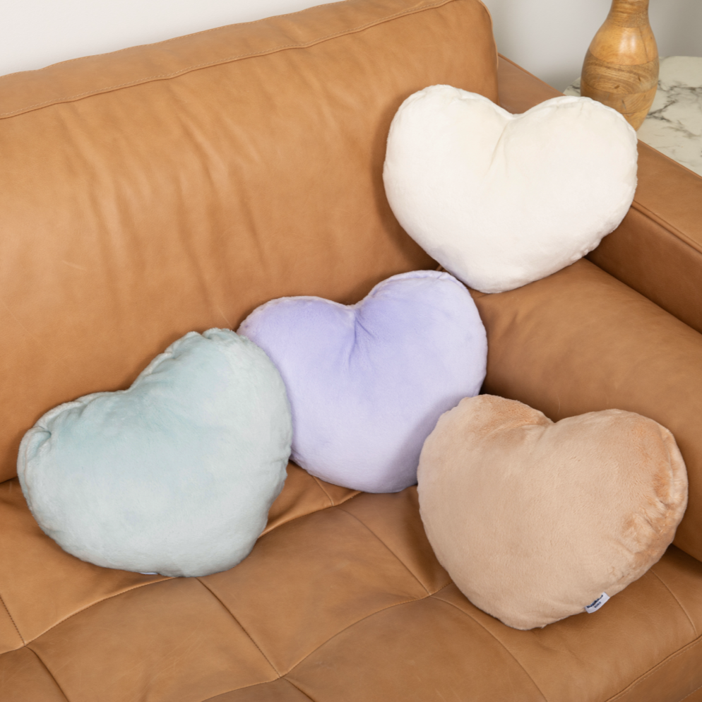 The HeartHug Pillow | כריות כובד בצורת לב