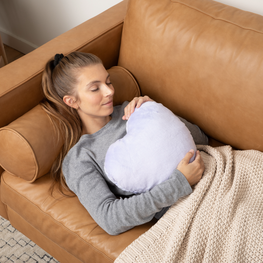 The HeartHug Pillow | כריות כובד בצורת לב